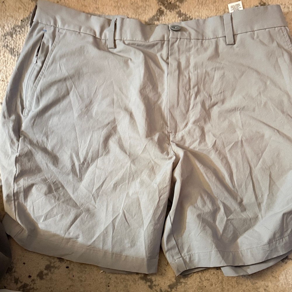 Vineyard Vines Light Gray Men's Shorts